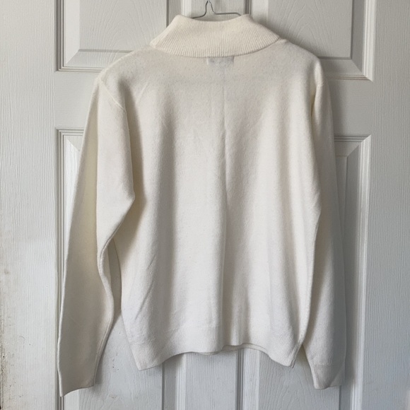 Dress barn white bedazzled Beaded embellished snow mock neck elegant sweater m - Picture 3 of 17